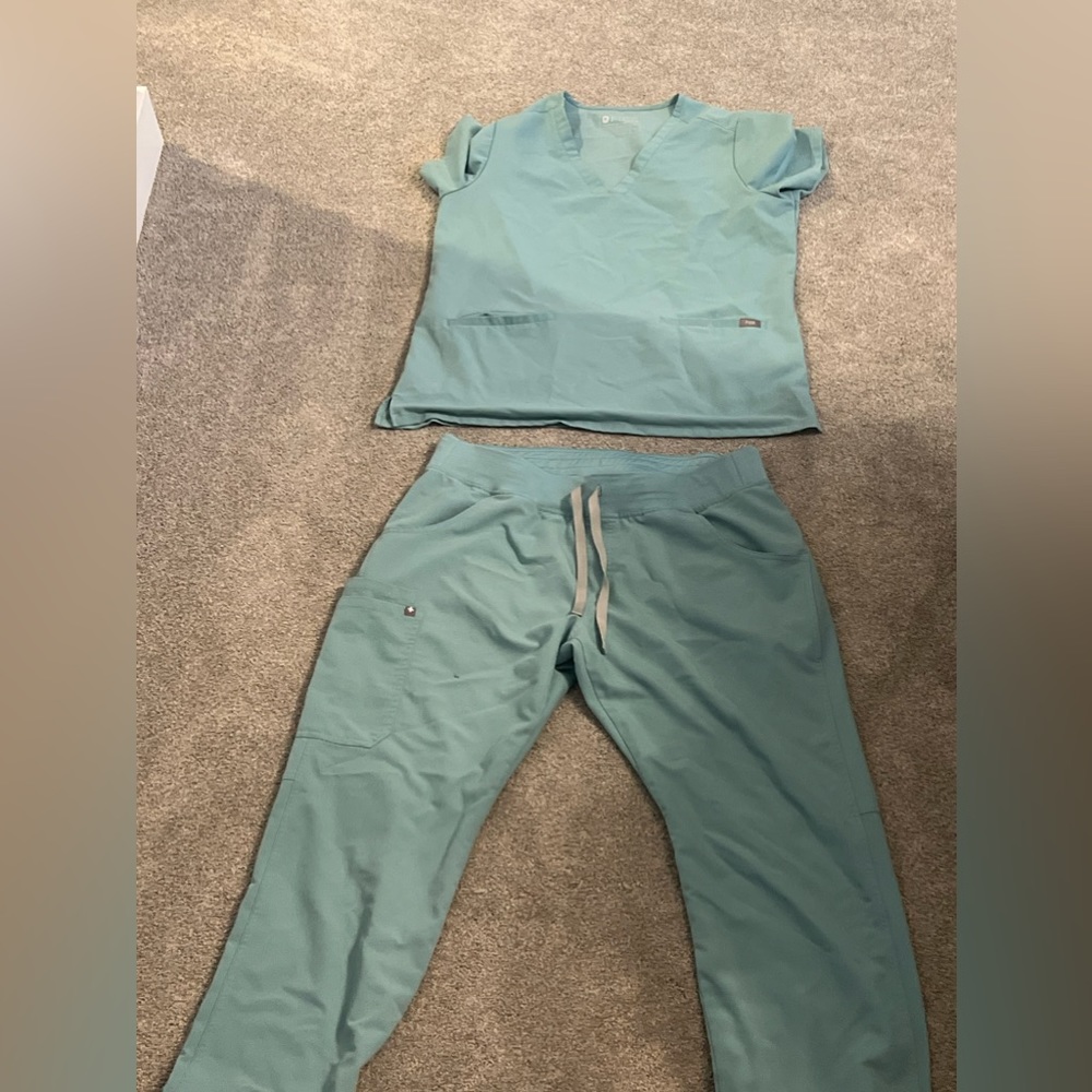 Women’s FIGS Limited Edition Blue Scrub Set